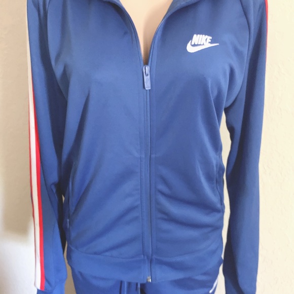 Nike Jogger Suit 2-Piece Outfit Set - Picture 2 of 11
